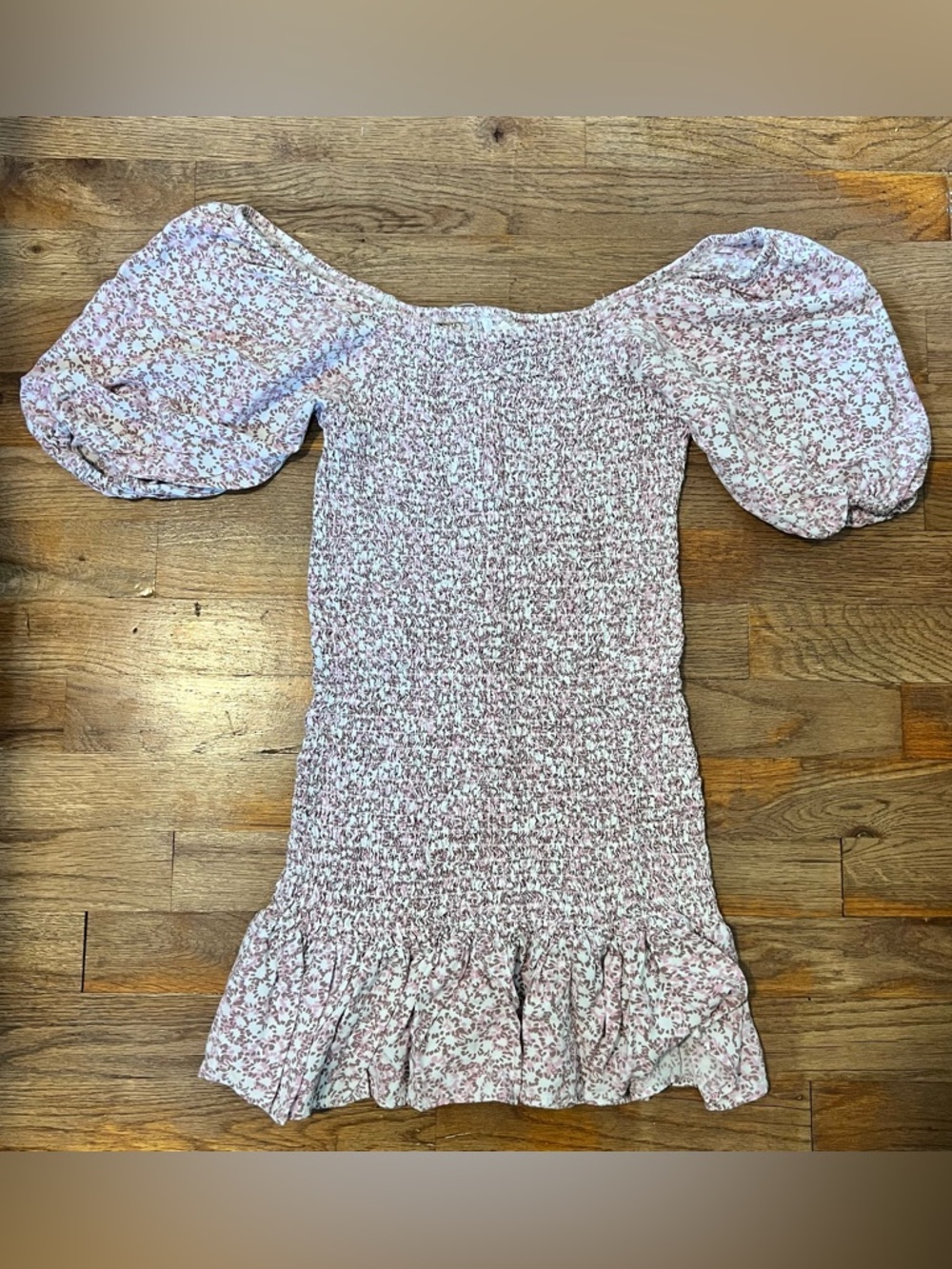 Smocked Floral Off-Shoulder Womens Dress in Light Mauve Small